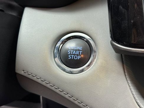 Used 2022 Toyota Highlander XLE image 15