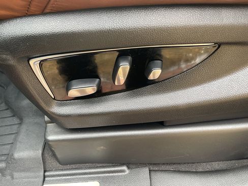 Used 2019 Cadillac Escalade ESV Luxury w/ LPO, Escalade Noir Package image 16