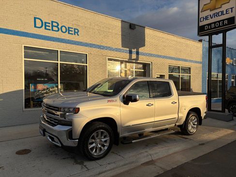 Used 2021 Chevrolet Silverado 1500 LTZ image 1