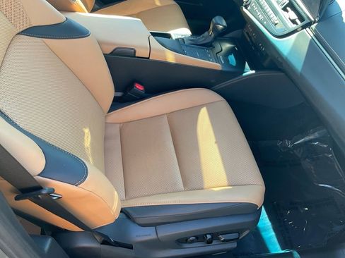 Used 2022 Lexus ES 350 w/ Premium Package image 26