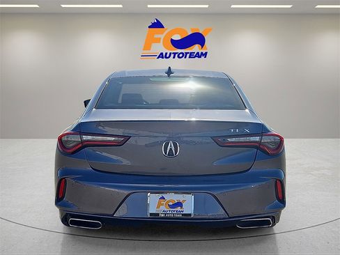 Used 2022 Acura TLX w/ Technology Package image 4