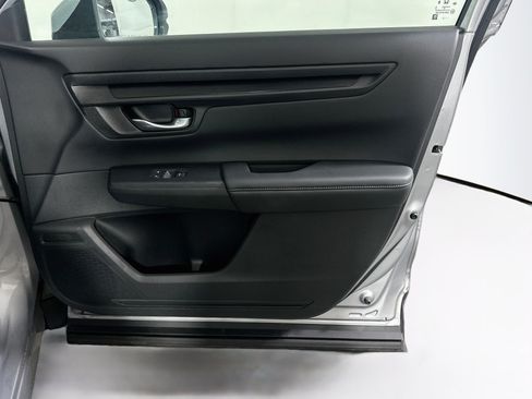 Used 2023 Honda CR-V LX image 29
