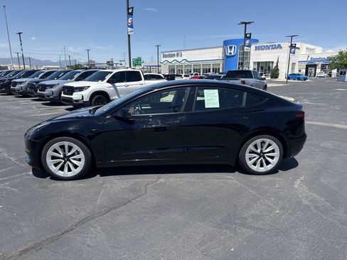 Used 2023 Tesla Model 3 Standard Range RWD image 9