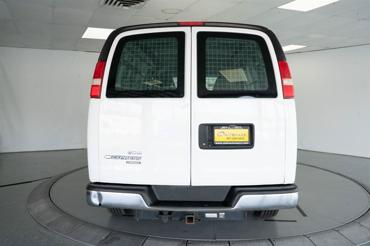Used 2014 Chevrolet Express 2500 w/ Cold Climate Package RWD image 7