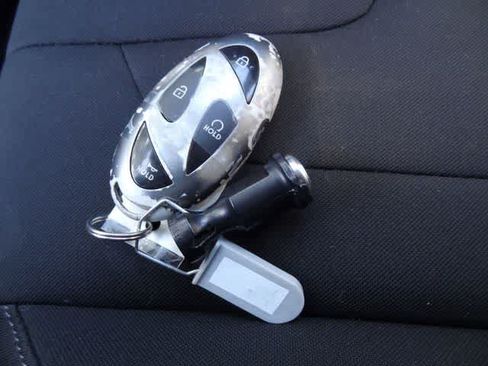 Used 2024 Hyundai Elantra SEL FWD image 41