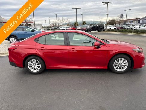Used 2025 Toyota Camry LE image 6