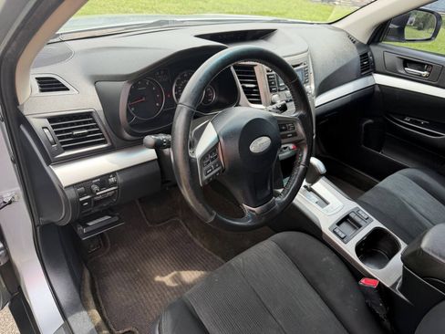 Used 2013 Subaru Outback 2.5i Premium w/ All-Weather Pkg AWD/4WD image 31