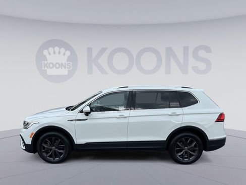 Used 2022 Volkswagen Tiguan SE image 2