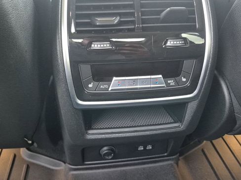 Used 2024 BMW X7 xDrive40i image 60