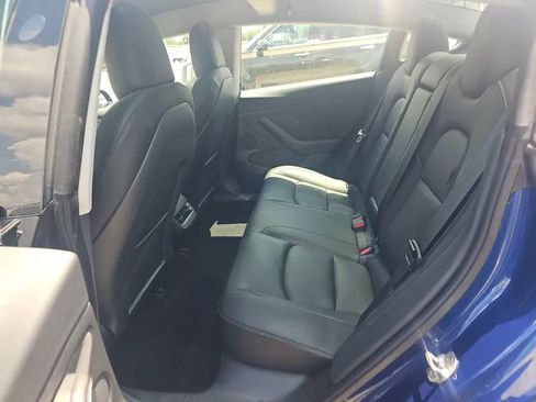 Used 2022 Tesla Model 3 Long Range AWD/4WD image 5