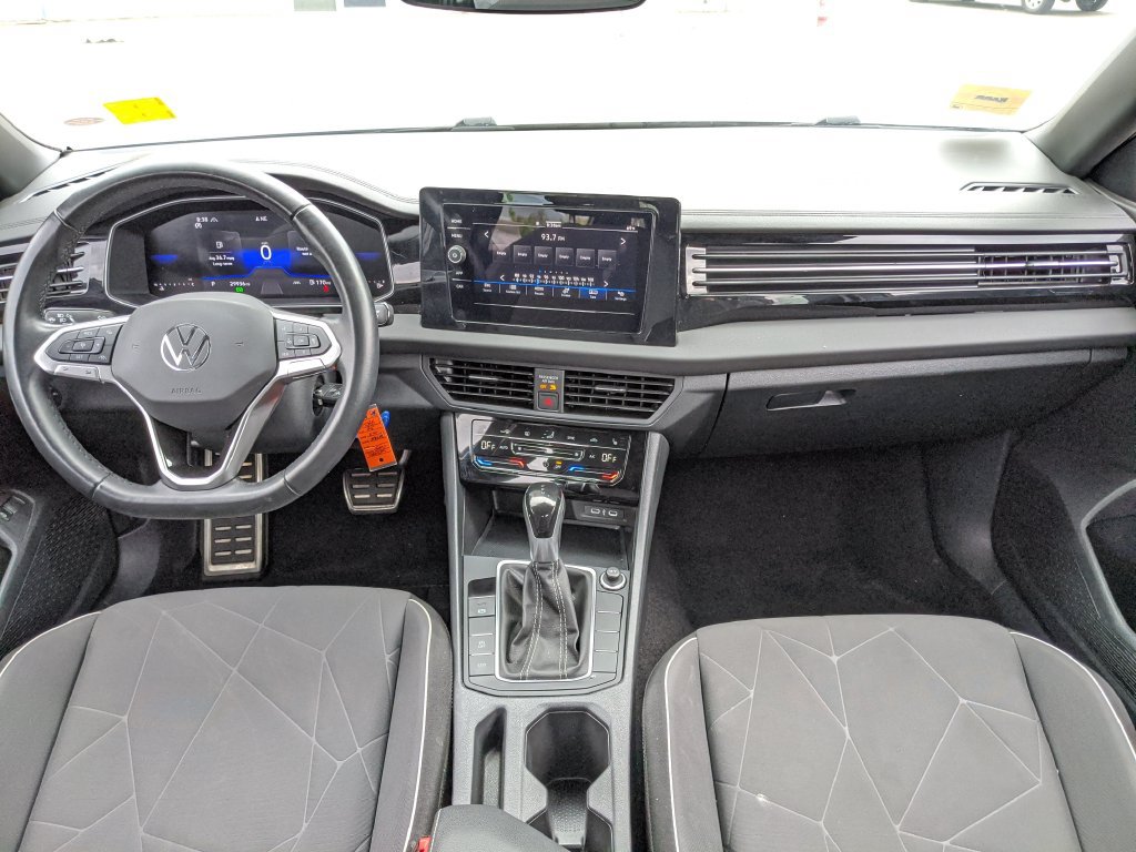 Used 2025 Volkswagen Jetta Sport FWD image 7