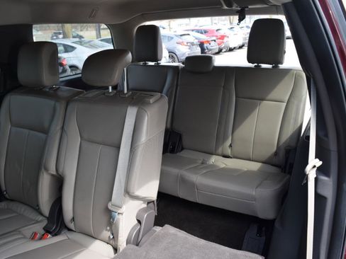 Used 2021 Ford Expedition XLT image 40