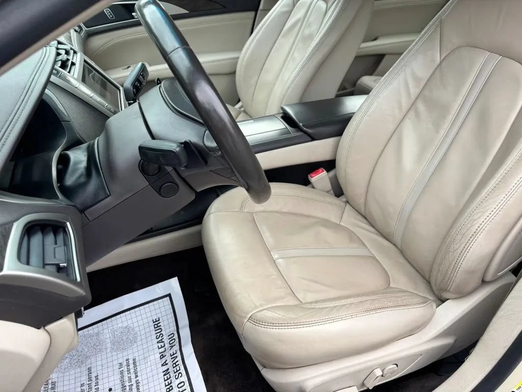 Used 2018 Lincoln MKZ Select w/ Select Plus Package AWD/4WD image 12