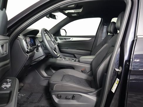 Used 2024 Volkswagen Atlas Cross Sport SE FWD image 10