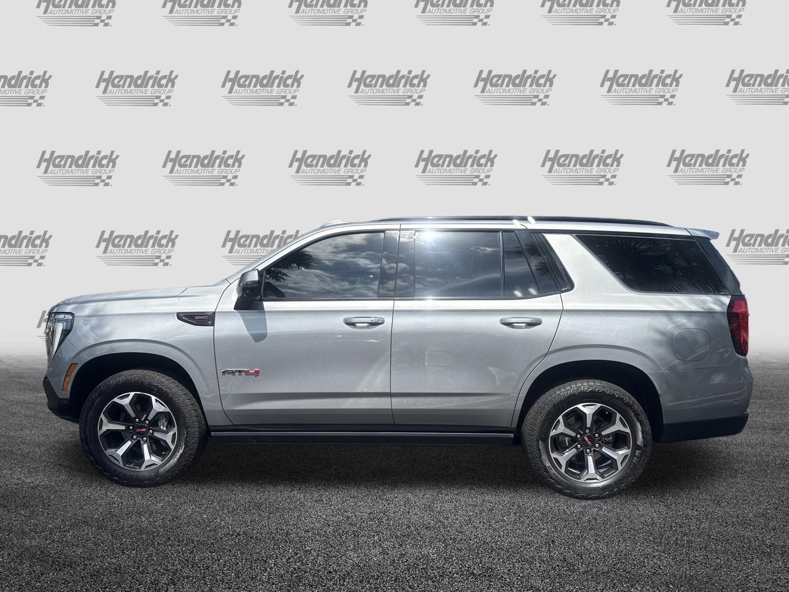 Used 2025 GMC Yukon AT4 Ultimate AWD/4WD image 41