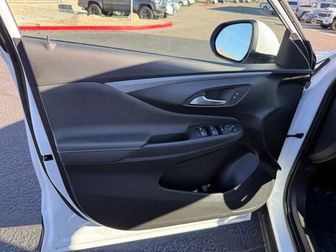 Certified 2025 Buick Envista Preferred FWD image 19