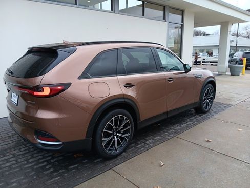 Certified 2025 MAZDA CX-70 Plug-In Hybrid w/ Premium Plus image 5