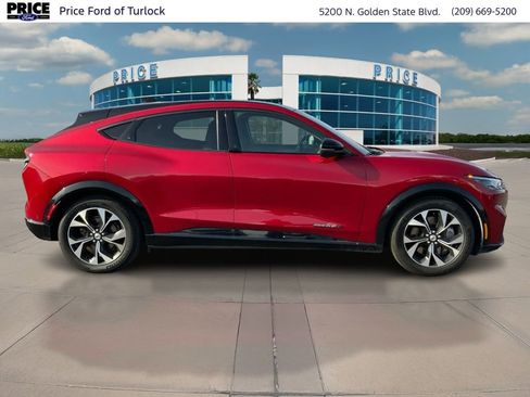 Used 2022 Ford Mustang Mach-E Premium image 4