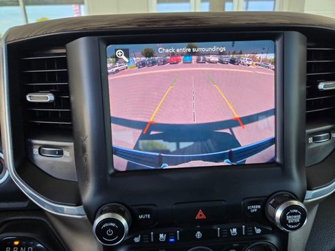 Used 2019 RAM 1500 Laramie AWD/4WD image 13