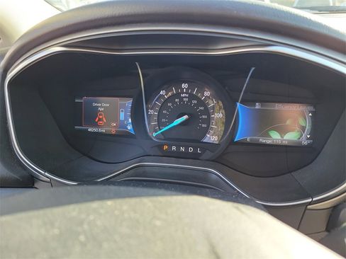 Used 2018 Ford Fusion S image 19