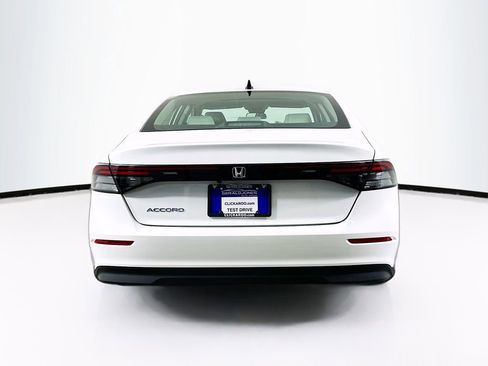 Certified 2025 Honda Accord SE image 15