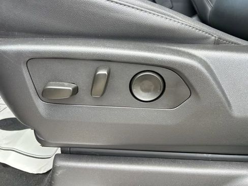 Used 2025 Chevrolet Silverado 1500 LT Trail Boss w/ LPO, Utility Wall Package image 16