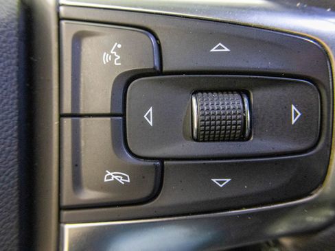 Used 2020 Chevrolet Blazer LT image 32