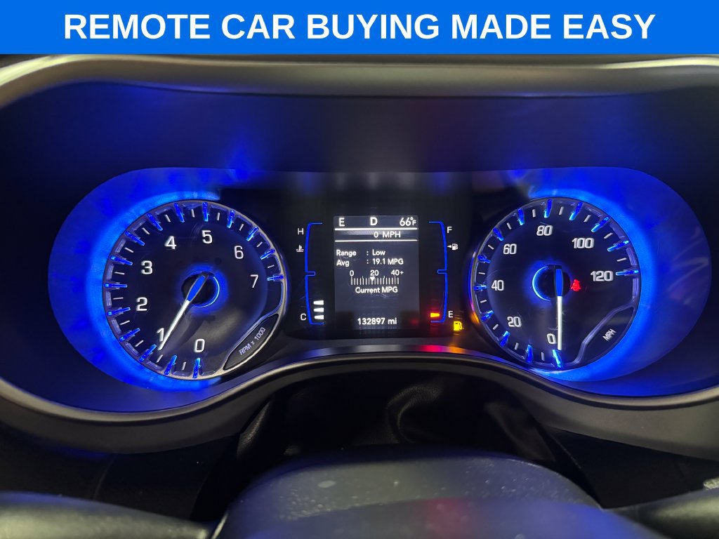 Used 2020 Chrysler Pacifica Touring w/ S Appearance Package FWD image 7