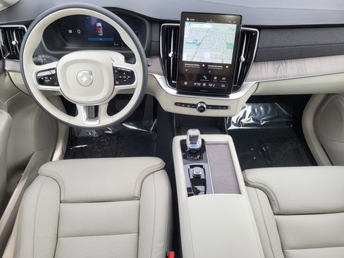 New 2026 Volvo XC90 T8 Ultra w/ Protection Package Premier AWD/4WD image 17