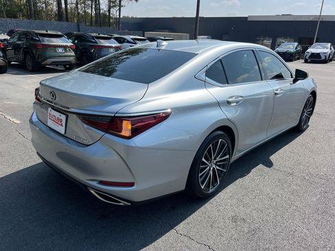 Certified 2023 Lexus ES 350 w/ Premium Package image 6