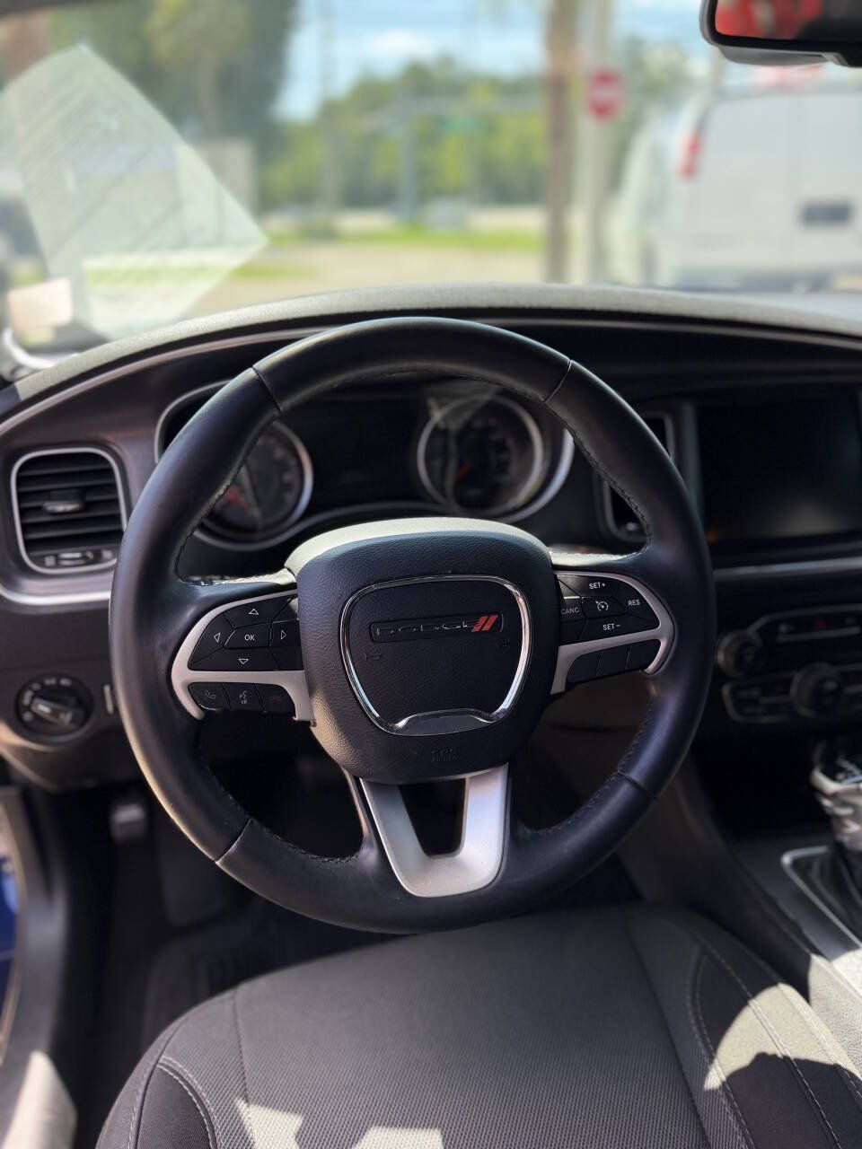 Used 2015 Dodge Charger SXT RWD image 20