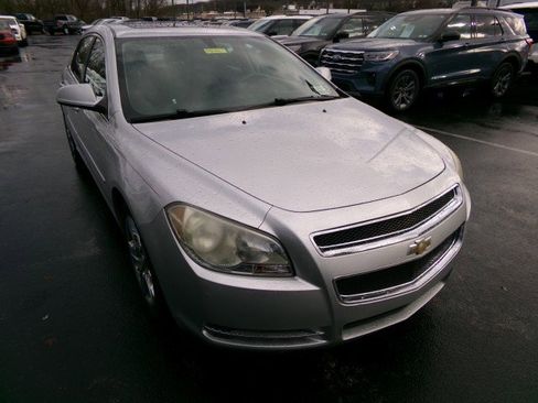 Used 2010 Chevrolet Malibu LT w/ Power Convenience Package image 2
