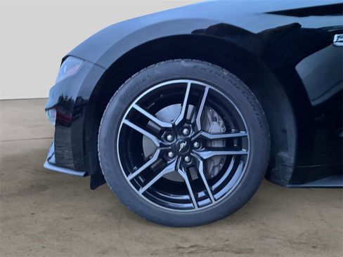 Used 2018 Ford Mustang GT image 9