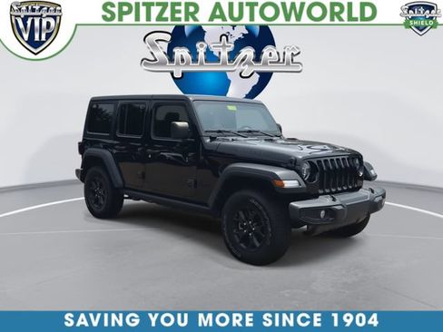 Used 2022 Jeep Wrangler Unlimited Sport AWD/4WD image 2