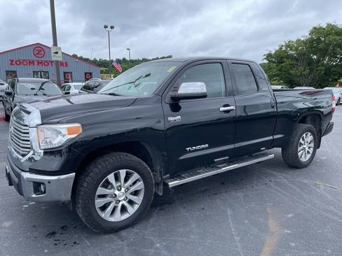 Used 2017 Toyota Tundra Limited w/ Limited Premium Package AWD/4WD image 4