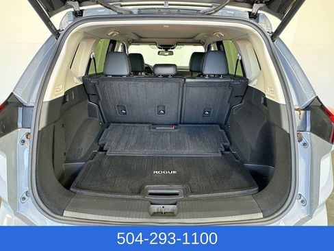Used 2025 Nissan Rogue Platinum FWD image 29