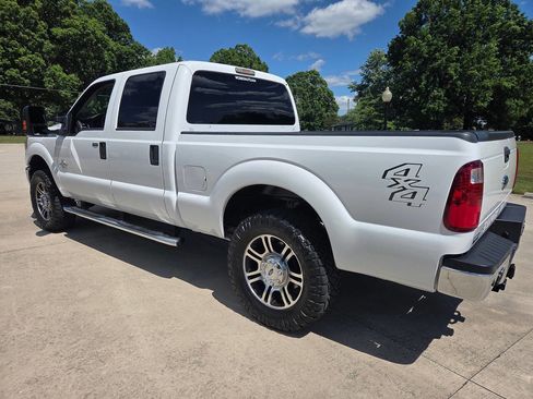 Used 2015 Ford F250 XLT w/ XLT Value Package AWD/4WD image 8