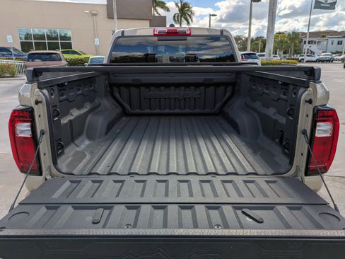 Used 2024 GMC Canyon AT4X image 11