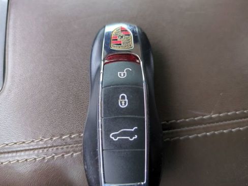 Used 2011 Porsche Cayenne Turbo AWD/4WD image 31