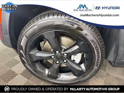 Used 2025 Jeep Grand Cherokee L Limited w/ Black Appearance Package image 34