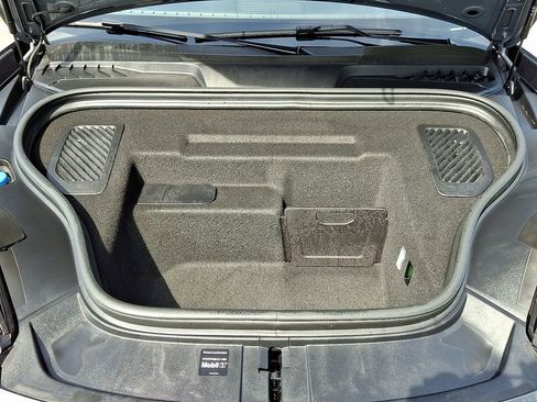 Used 2025 Porsche Macan 4 Electric w/ Premium Package AWD/4WD image 30