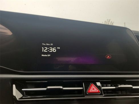 New 2025 Kia Niro EX Touring image 27