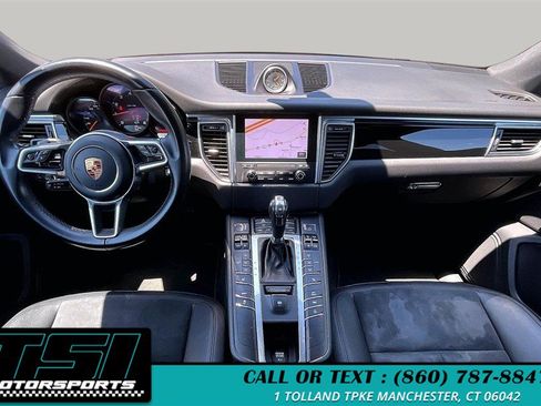 Used 2018 Porsche Macan AWD/4WD image 16
