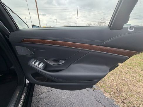 Used 2016 Mercedes-Benz S 550 4MATIC Sedan image 17