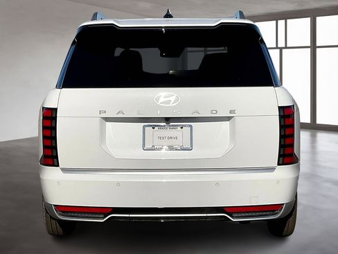 New 2026 Hyundai Palisade Calligraphy FWD image 4