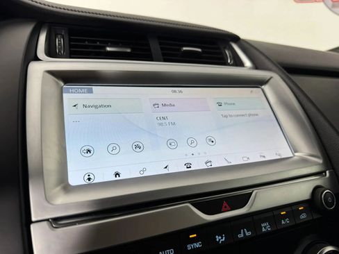 Used 2020 Jaguar E-PACE SE AWD/4WD image 19