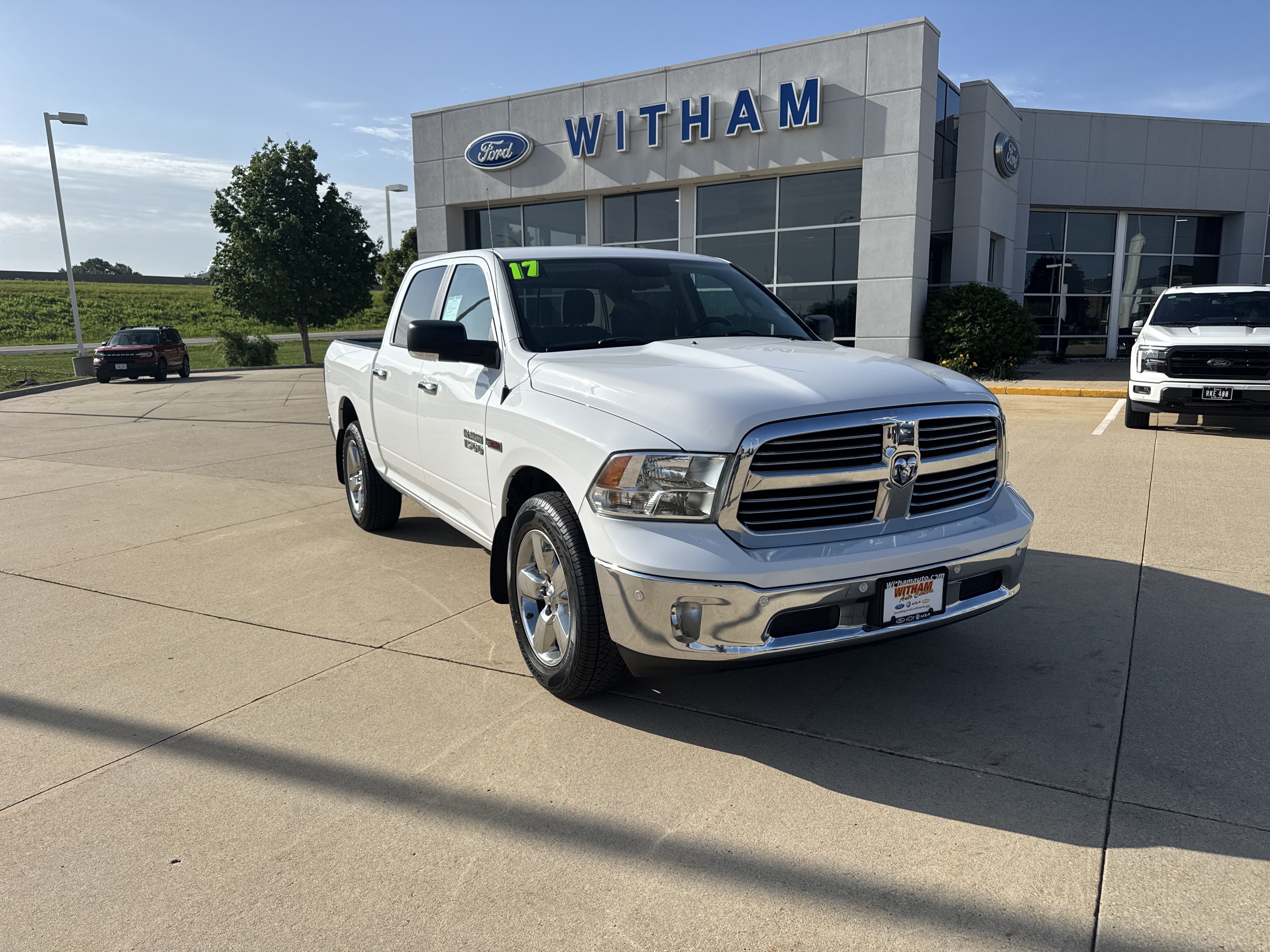 Used 2017 RAM 1500 Big Horn AWD/4WD image 2