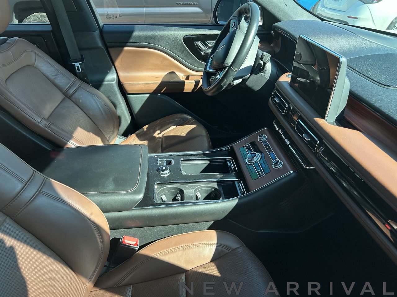 Used 2023 Lincoln Aviator Reserve w/ Elements Package Plus RWD image 8