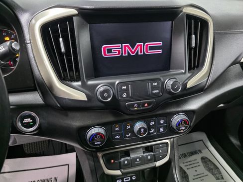 Used 2022 GMC Terrain Denali w/ Denali Premium Package AWD/4WD image 12