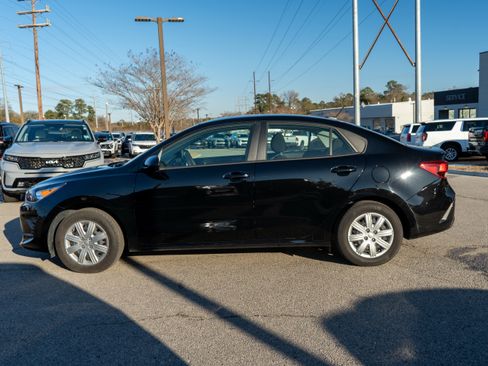 Used 2023 Kia Rio LX image 5